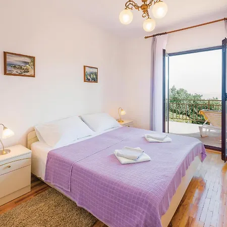 Apartment In Pobri With House Sea View *